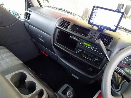 ボンゴバン DX 1t 4WD 2/5人乗り 5ドア ガソリン