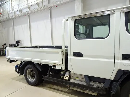 キャンター 2t 4ＷＤ 全低床 標準セミロング Wキャブ