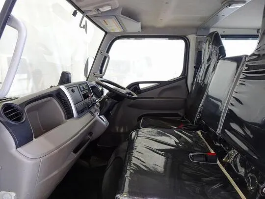 キャンター 2t 4ＷＤ 全低床 標準セミロング Wキャブ