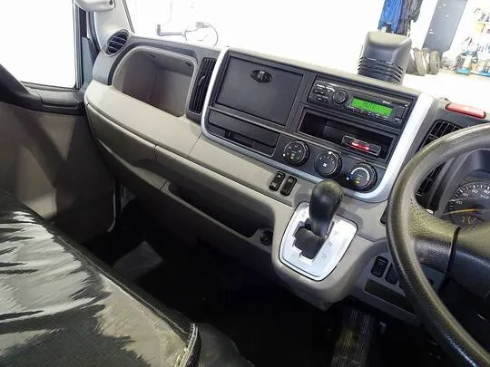 キャンター 2t 4ＷＤ 全低床 標準セミロング Wキャブ