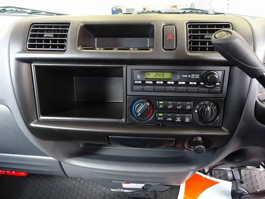 ボンゴバン DX 1t 4WD 2人乗り 5ドア ハイルーフ ガソリン