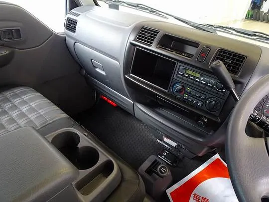 ボンゴバン DX 1t 4WD 2人乗り 5ドア ハイルーフ ガソリン