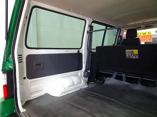 ボンゴバン DX 1t 4WD 2/5人乗り 5ドア ガソリン