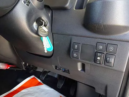 タウンエースバン DX 0.7t 4WD 2/5人乗り 5ドア ガソリン