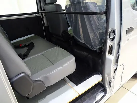 タウンエースバン DX 0.7t 4WD 2/5人乗り 5ドア ガソリン