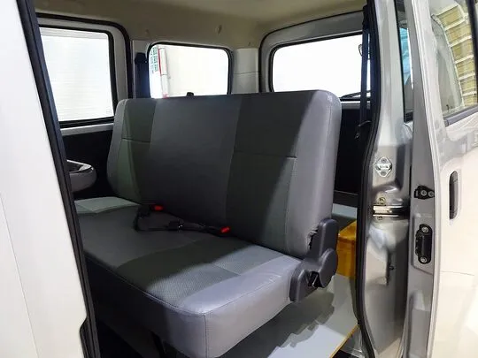 タウンエースバン DX 0.7t 4WD 2/5人乗り 5ドア ガソリン