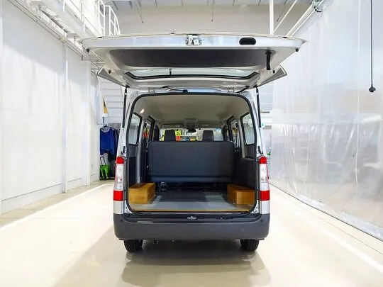 タウンエースバン DX 0.7t 4WD 2/5人乗り 5ドア ガソリン