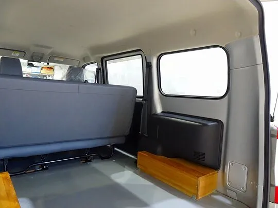 タウンエースバン DX 0.7t 4WD 2/5人乗り 5ドア ガソリン