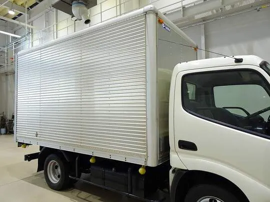 トヨエース 2t FJL 標準セミロング アルミバン 総重量5t未満