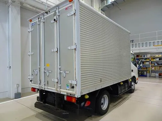 トヨエース 2t FJL 標準セミロング アルミバン 総重量5t未満