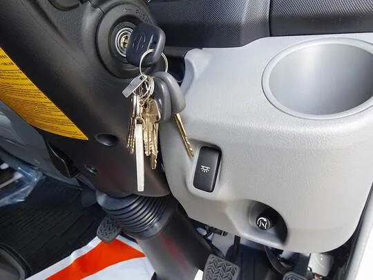 デュトロ 2t FJL 標準 アルミバン 未使用車