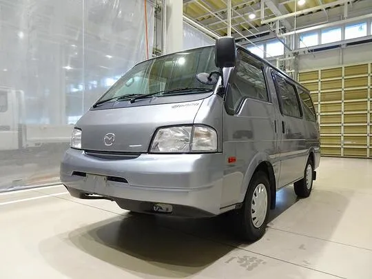 ボンゴバン DX 1t 4WD 2/5人乗り 5ドア ガソリン
