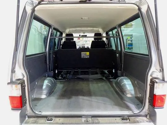 ボンゴバン DX 1t 4WD 2/5人乗り 5ドア ガソリン