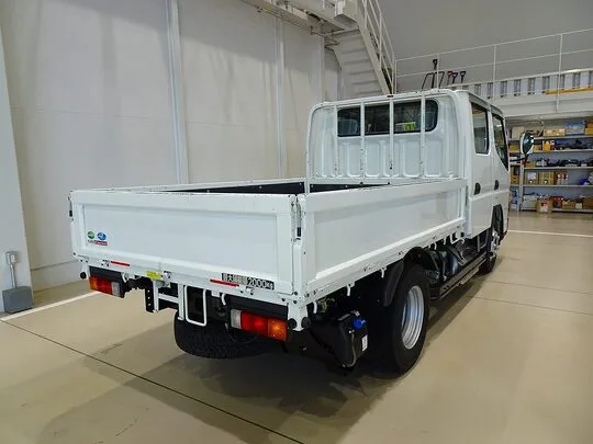 キャンター 2t 4ＷＤ 全低床 標準セミロング Wキャブ