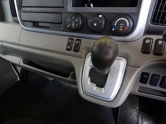 キャンター 1.45t 4WD 全低床 Wタイヤ Wキャブ