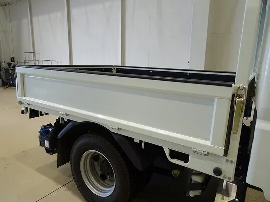 キャンター 1.45t 4WD 全低床 Wタイヤ Wキャブ