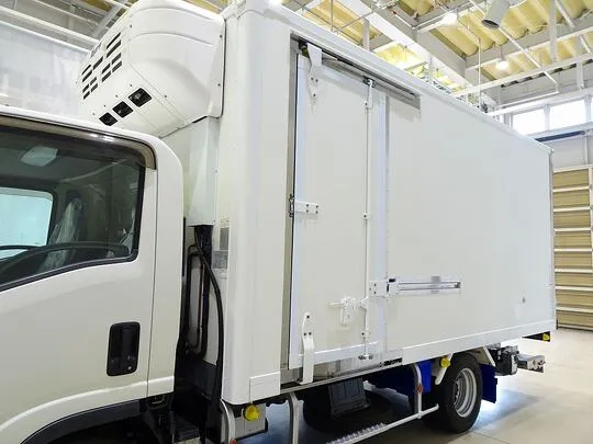エルフ 1.85t FFL ワイドロング 低温冷凍車 格納ゲート/スタンバイ付