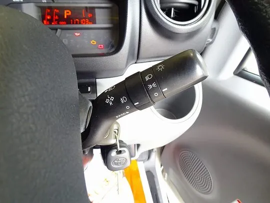 トヨエース 2t FJL 標準セミロング アルミバン 総重量5t未満