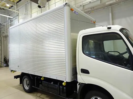 トヨエース 2t FJL 標準セミロング アルミバン 総重量5t未満