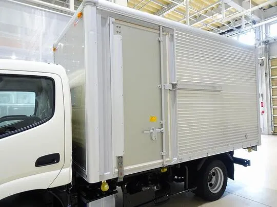 トヨエース 2t FJL 標準セミロング アルミバン 総重量5t未満