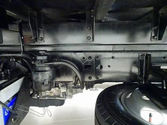 トヨエース 2t FJL 標準セミロング アルミバン 総重量5t未満