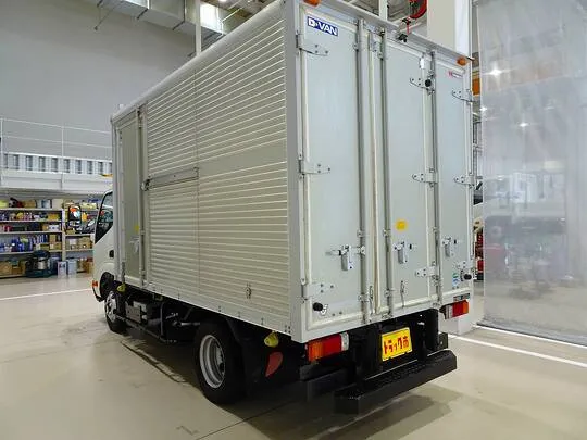 トヨエース 2t FJL 標準セミロング アルミバン 総重量5t未満