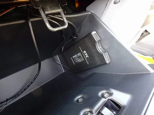 ボンゴバン DX 1t 4WD 2/5人乗り 5ドア ガソリン
