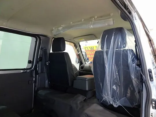 ボンゴバン DX 1t 4WD 2/5人乗り 5ドア ガソリン