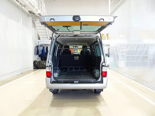 ボンゴバン DX 1t 4WD 2/5人乗り 5ドア ガソリン