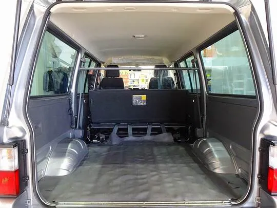 ボンゴバン DX 1t 4WD 2/5人乗り 5ドア ガソリン
