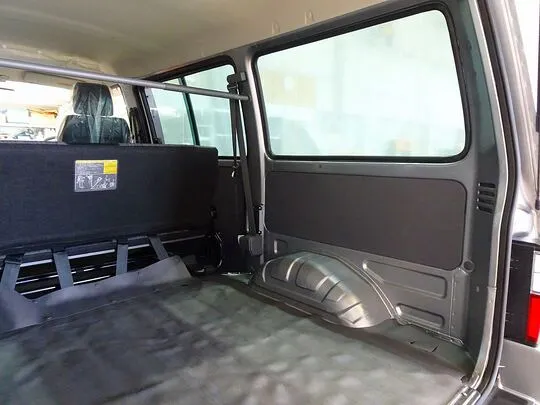ボンゴバン DX 1t 4WD 2/5人乗り 5ドア ガソリン