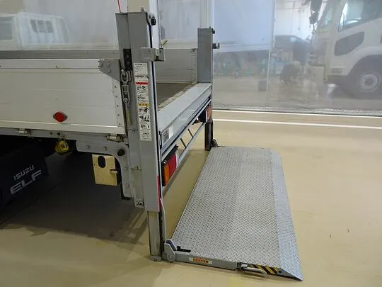 エルフ 1.7t 4WD FFL ワイドロング アルミブロック 垂直P/G付 総重量5t未満