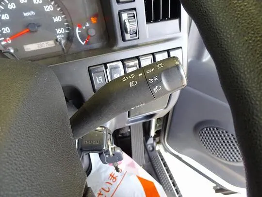 エルフ 1.55t FL Wタイヤ 平ボデー