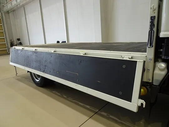 エルフ 1.55t FL Wタイヤ 平ボデー