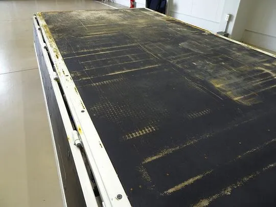 エルフ 1.55t FL Wタイヤ 平ボデー