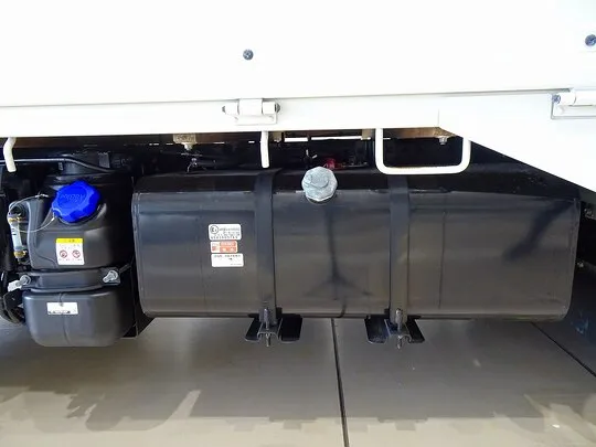 エルフ 1.55t FL Wタイヤ 平ボデー