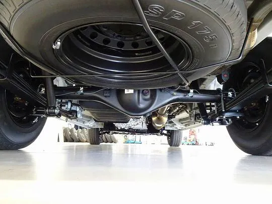 ハイエースバン DX 1t 4WD 3/6人乗り 5ドア 未使用車