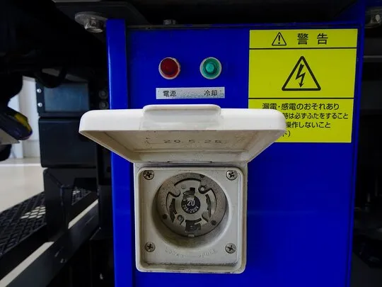 デュトロ 1.95t FJL 標準 低温冷凍車 スタンバイ付 総重量5t未満