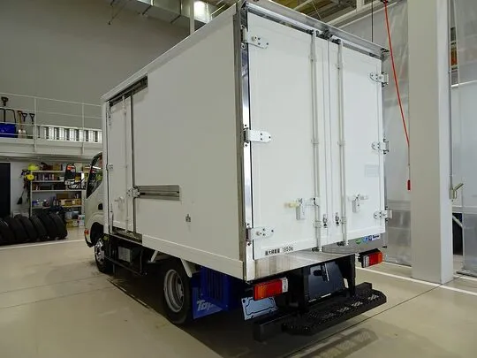 デュトロ 1.95t FJL 標準 低温冷凍車 スタンバイ付 総重量5t未満