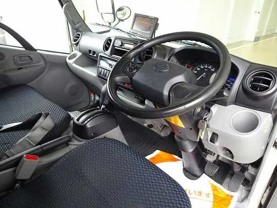 デュトロ 1.95t FJL 標準 低温冷凍車 スタンバイ付 総重量5t未満