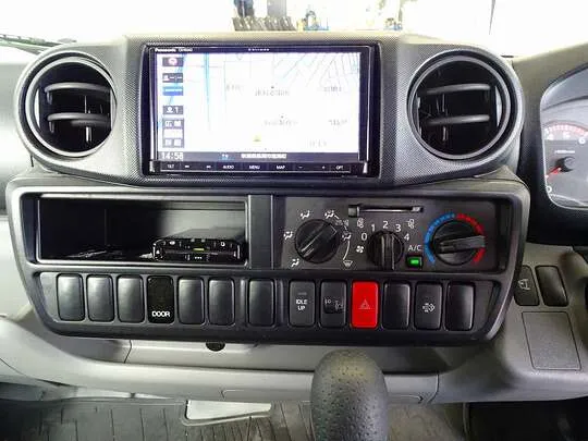 トヨエース 1.35t FJL Wタイヤ アルミバン