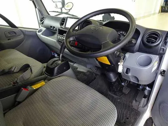 トヨエース 1.35t FJL Wタイヤ アルミバン