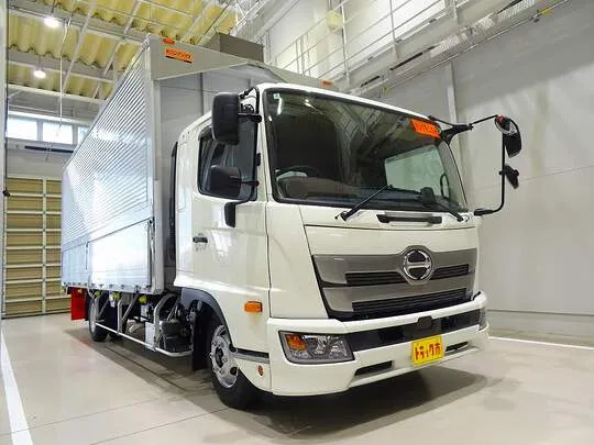 レンジャー 2.85t ワイドベッド付 アルミウイング 240ps