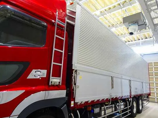 プロフィア 12t 3軸 2デフ 低温冷凍ウイング リアエアサス サブエンジン付 380ps