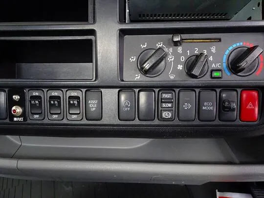 デュトロ 3.95t 高床 ワイドロング アルミブロック タダノ4段クレーン付