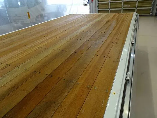 デュトロ 3.95t 高床 ワイドロング アルミブロック タダノ4段クレーン付