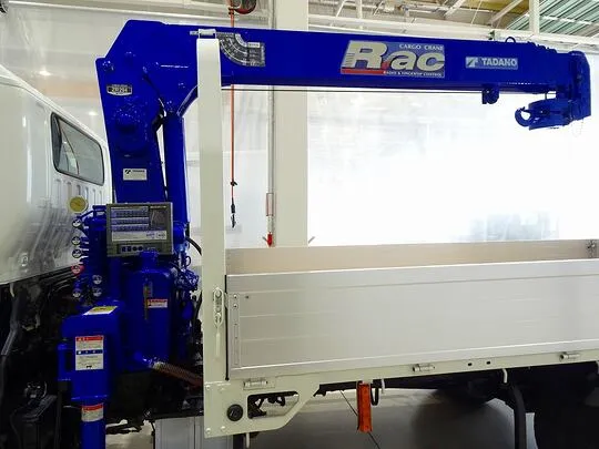 デュトロ 3.95t 高床 ワイドロング アルミブロック タダノ4段クレーン付