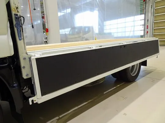 デュトロ 2t FJL 標準 平ボデー 総重量5t未満