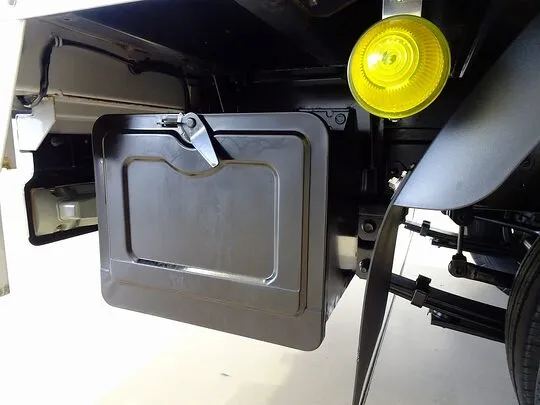 ダイナ 2t FJL 標準 アルミバン 垂直PG付