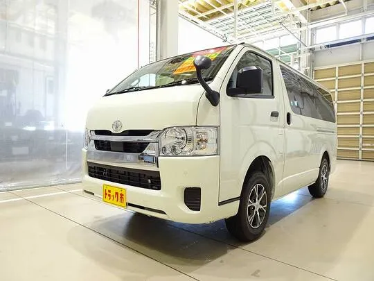 ハイエースバン DX GL-P 1t 4WD 3/6人乗り 5ドア 未使用車